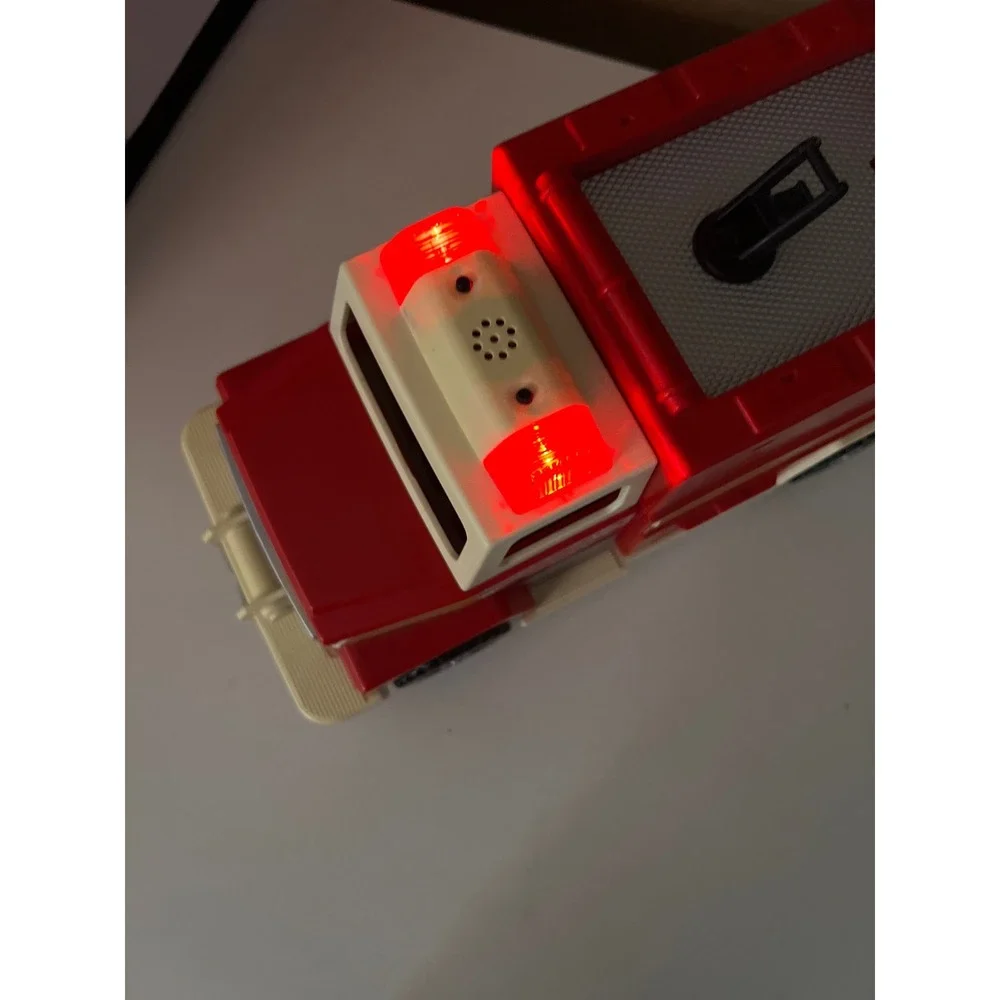 Playmobil 2008 Vintage Fire Truck‎ Lights Sound City Action